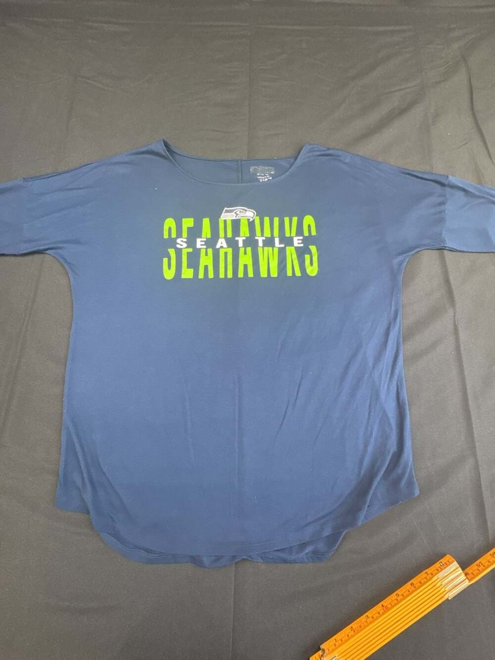 Seattle Seahawks NFL Graphic T-Shirt Blue Green Short Sleeve Scoop Neck Women's